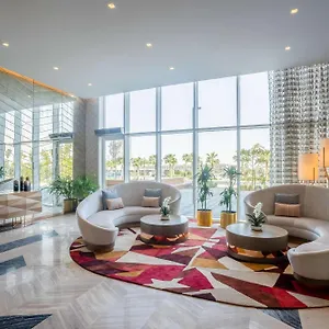 4* Otel Radisson Damac Hills